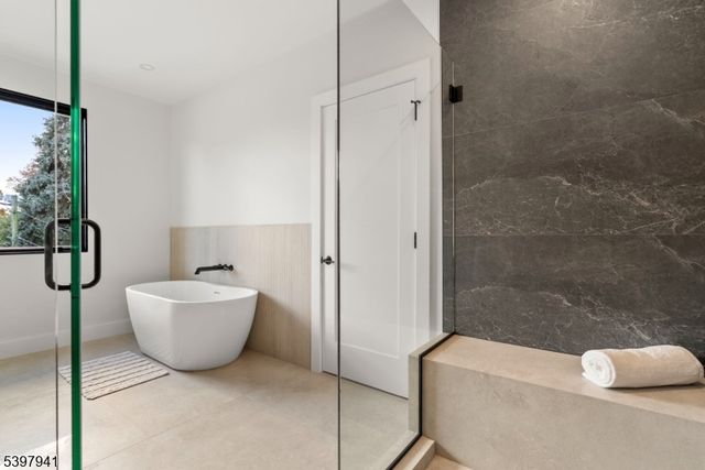 112 Valley Rd B, Montclair Twp., NJ 07042