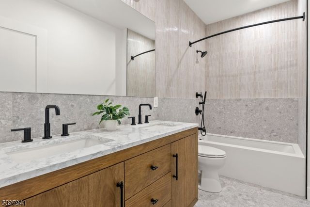 112 Valley Rd B, Montclair Twp., NJ 07042