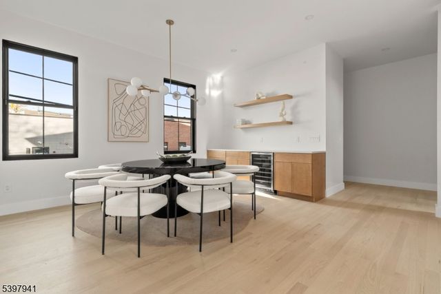 112 Valley Rd B, Montclair Twp., NJ 07042