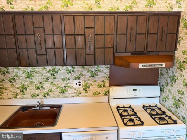 3606 WOODHAVEN RD, Philadelphia, PA 19154