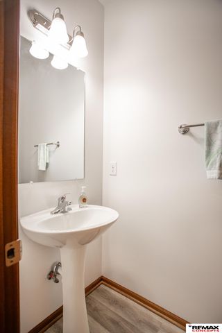2868 Wagon Drive, Lincoln, NE 68507
