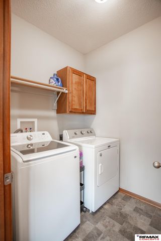2868 Wagon Drive, Lincoln, NE 68507