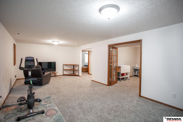2868 Wagon Drive, Lincoln, NE 68507