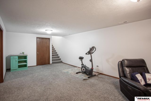 2868 Wagon Drive, Lincoln, NE 68507