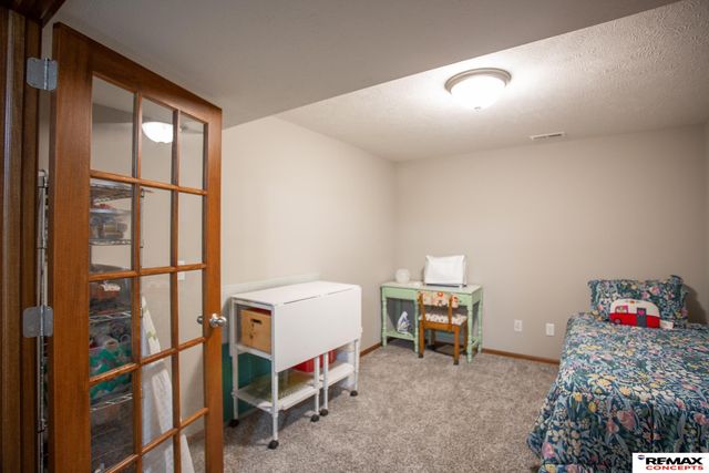 2868 Wagon Drive, Lincoln, NE 68507