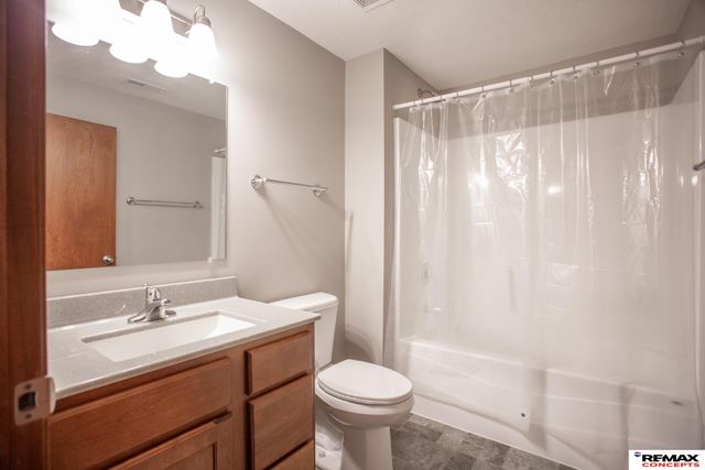 2868 Wagon Drive, Lincoln, NE 68507