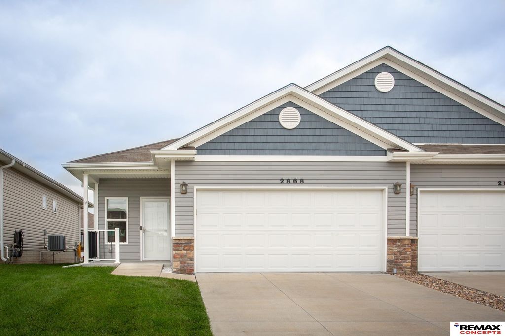2868 Wagon Drive, Lincoln, NE 68507