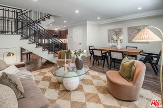 1147 N Beachwood 5, Los Angeles, CA 90038
