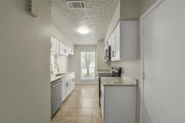 7818 Winehill Lane, Houston, TX 77040