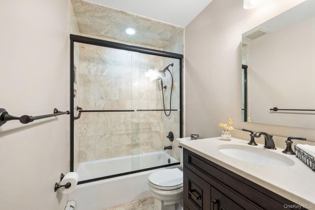 26 Spruce Lane, West Nyack, NY 10994