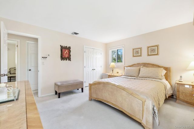26 Spruce Lane, West Nyack, NY 10994