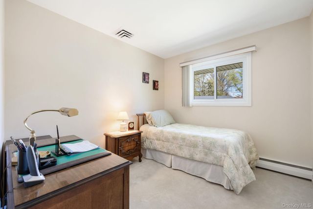 26 Spruce Lane, West Nyack, NY 10994