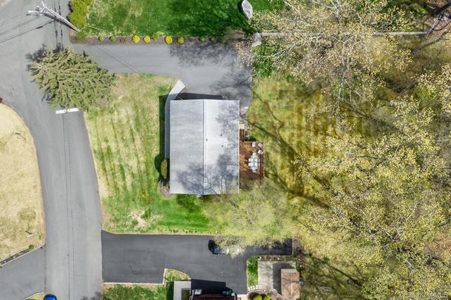 26 Spruce Lane, West Nyack, NY 10994