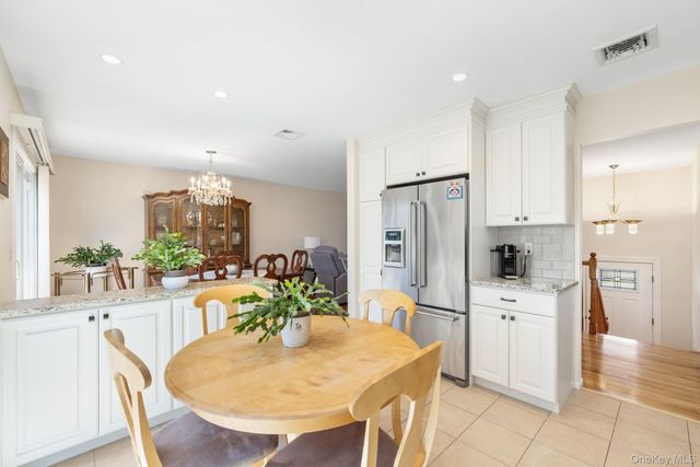 26 Spruce Lane, West Nyack, NY 10994