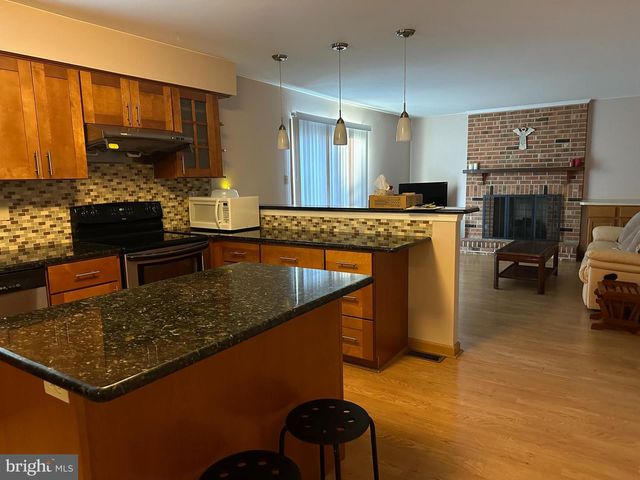 703 LORA LN, Hockessin, DE 19707