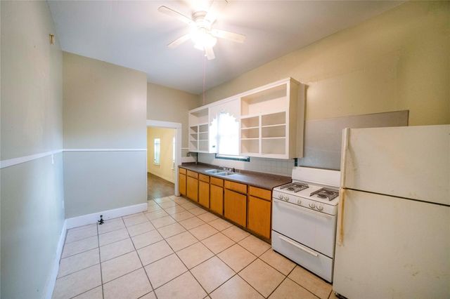 2303 Chestnut Street A, Houston, TX 77009