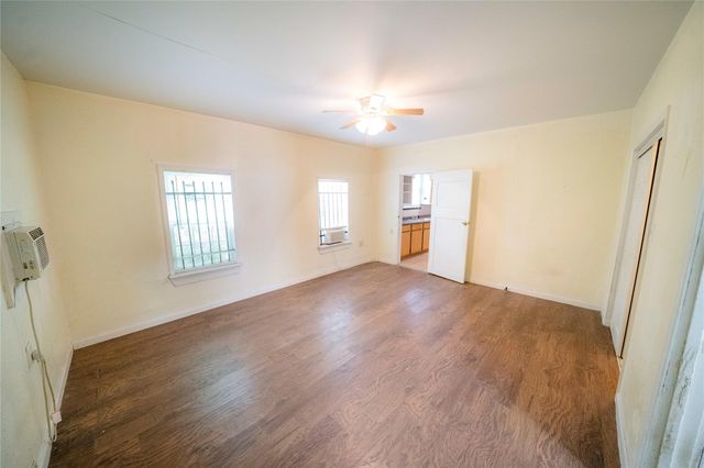 2303 Chestnut Street A, Houston, TX 77009