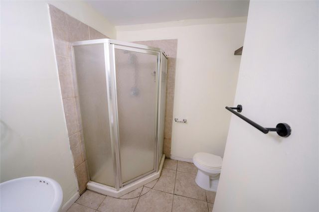 2303 Chestnut Street A, Houston, TX 77009