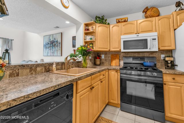 54 Phoenix Court, Tinton Falls, NJ 07712