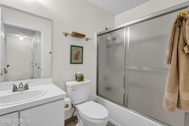 54 Phoenix Court, Tinton Falls, NJ 07712