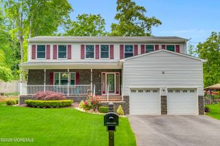 4 Holly Street, Jackson, NJ 08527