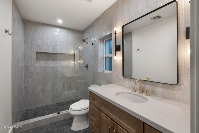 4202 N 33RD Street, Phoenix, AZ 85018