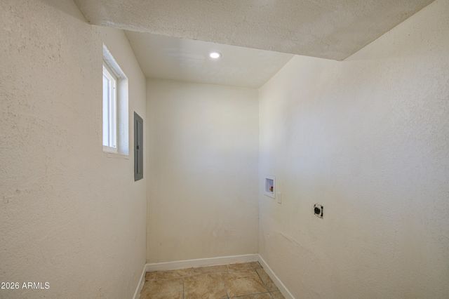 4129 N 49th Drive, Phoenix, AZ 85031
