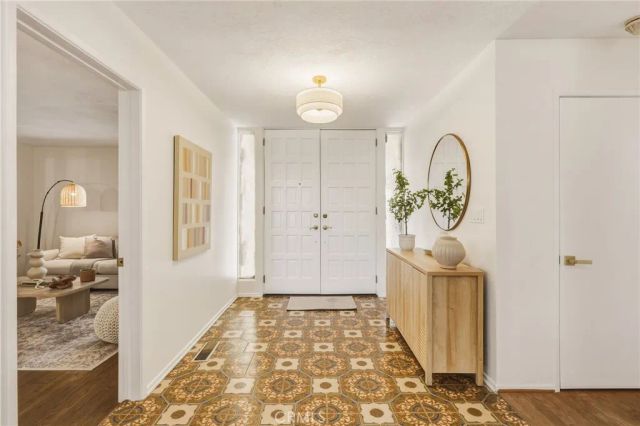 3586 Alana Drive, Sherman Oaks, CA 91403