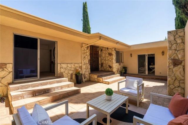 3586 Alana Drive, Sherman Oaks, CA 91403