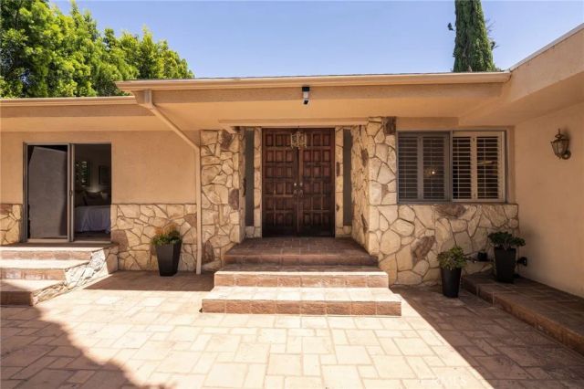 3586 Alana Drive, Sherman Oaks, CA 91403