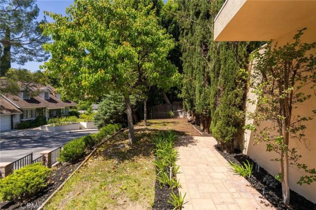 3586 Alana Drive, Sherman Oaks, CA 91403