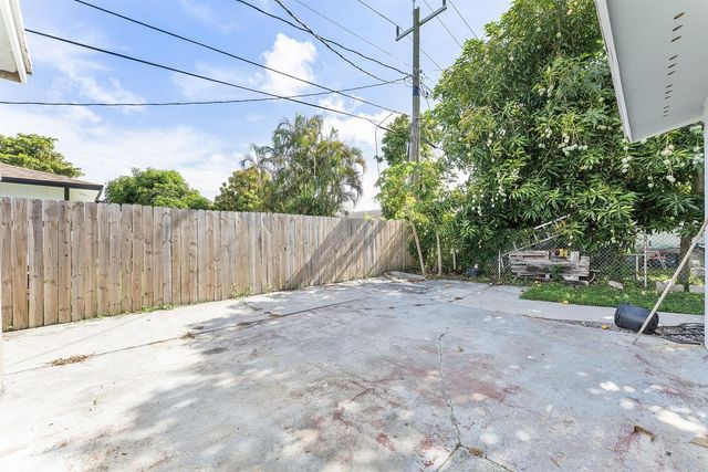 3194 Prince Drive, Lake Worth, FL 33461