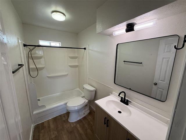 1529 Wirt Road 28, Houston, TX 77055