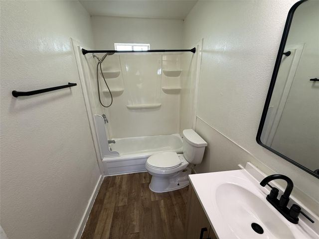 1529 Wirt Road 28, Houston, TX 77055