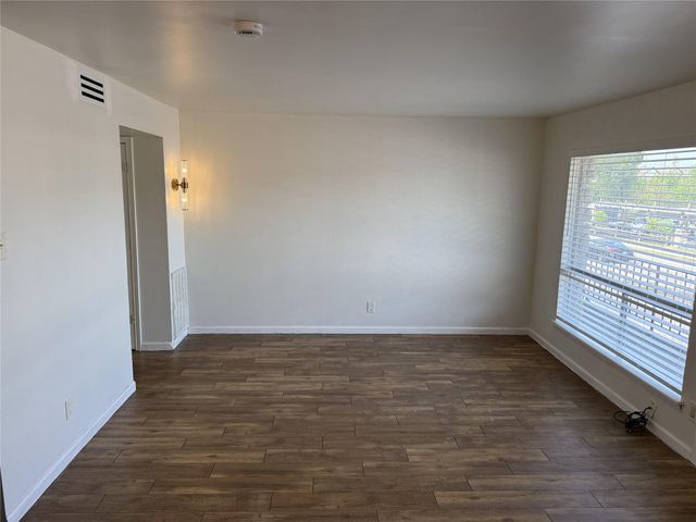 1529 Wirt Road 28, Houston, TX 77055
