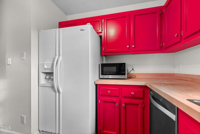 4 Lea Lane, Mebane, NC 27302