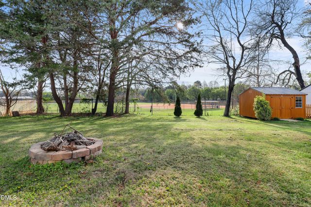 4 Lea Lane, Mebane, NC 27302