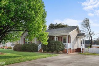 4 Lea Lane, Mebane, NC 27302