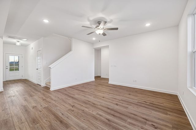 8037 Netterfield Drive, White House, TN 37188