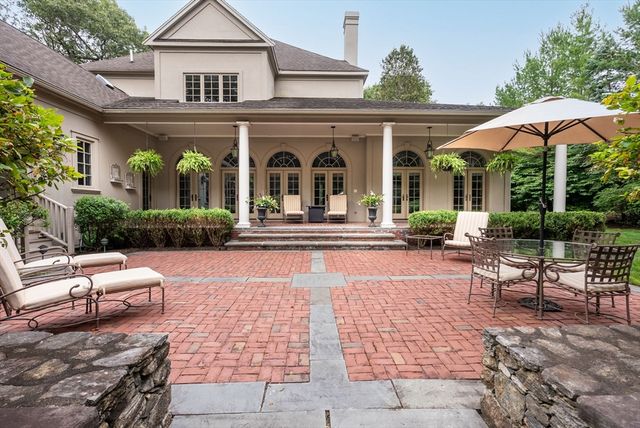 6 Witherbee Ln, Southborough, MA 01772