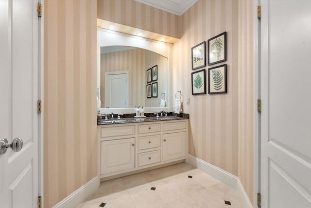 6 Witherbee Ln, Southborough, MA 01772