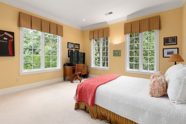 6 Witherbee Ln, Southborough, MA 01772