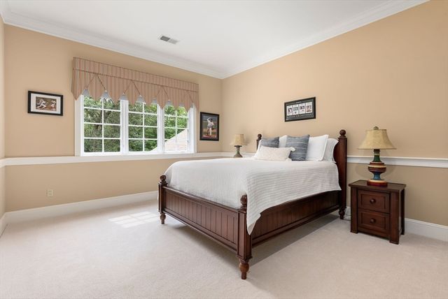 6 Witherbee Ln, Southborough, MA 01772