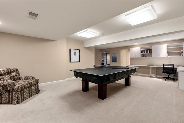6 Witherbee Ln, Southborough, MA 01772