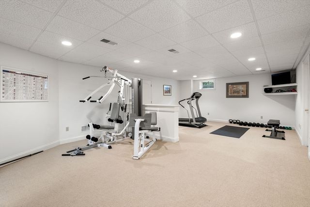 6 Witherbee Ln, Southborough, MA 01772