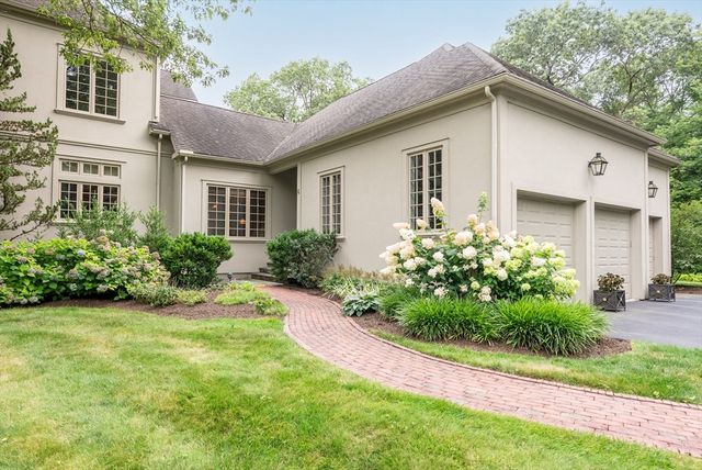 6 Witherbee Ln, Southborough, MA 01772