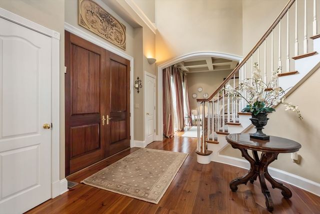 6 Witherbee Ln, Southborough, MA 01772