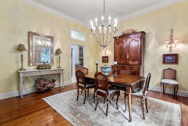 6 Witherbee Ln, Southborough, MA 01772