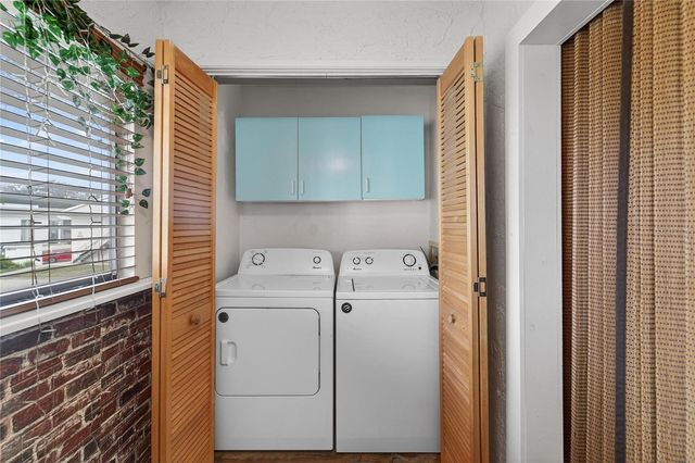 3806 N OAK DRIVE V22, Tampa, FL 33611