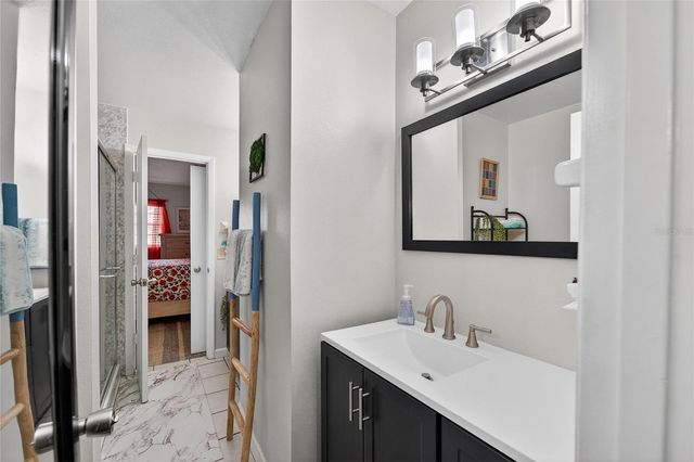 3806 N OAK DRIVE V22, Tampa, FL 33611